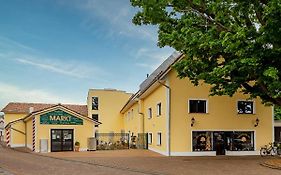 Hotel Eichengrund Cochstedt  4*